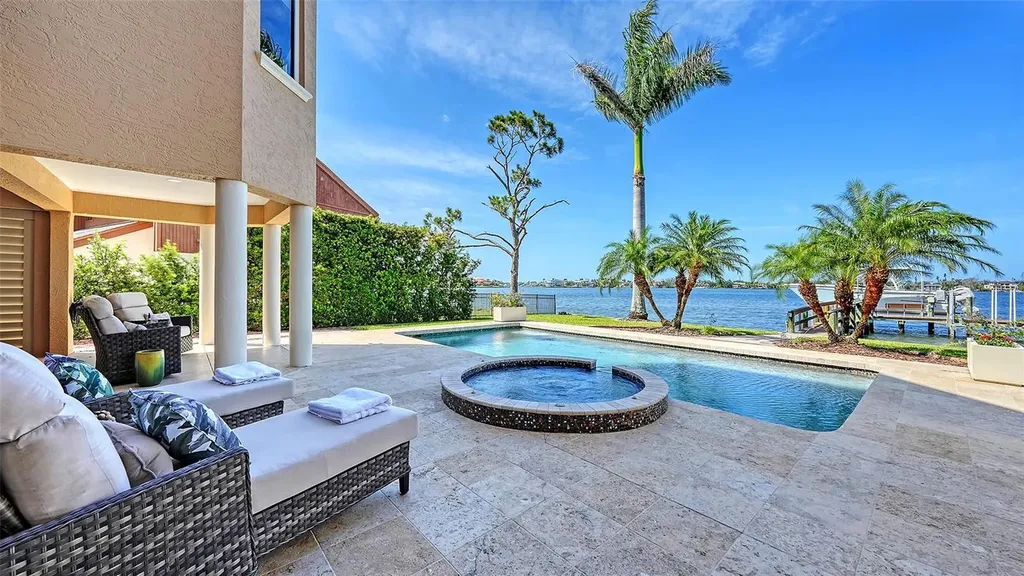 7342 Captain Kidd Avenue Sarasota FL 34231