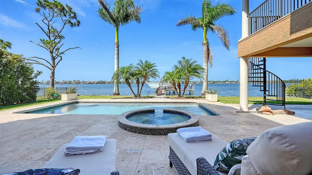 7342 Captain Kidd Avenue Sarasota FL 34231