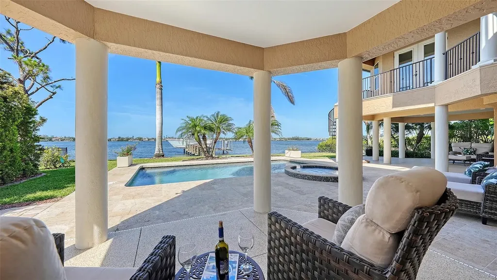 7342 Captain Kidd Avenue Sarasota FL 34231