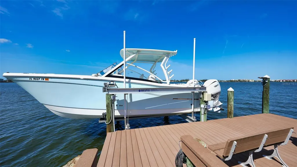 7342 Captain Kidd Avenue Sarasota FL 34231