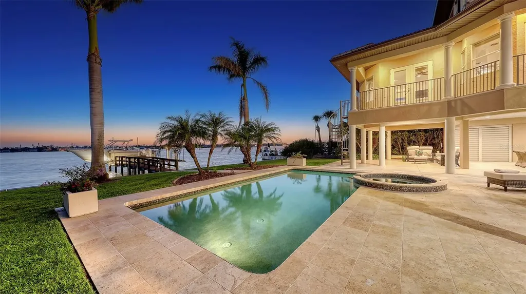 7342 Captain Kidd Avenue Sarasota FL 34231