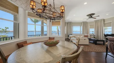 7342 Captain Kidd Avenue Sarasota FL 34231
