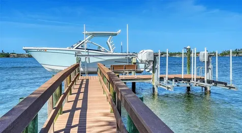 7342 Captain Kidd Avenue Sarasota FL 34231
