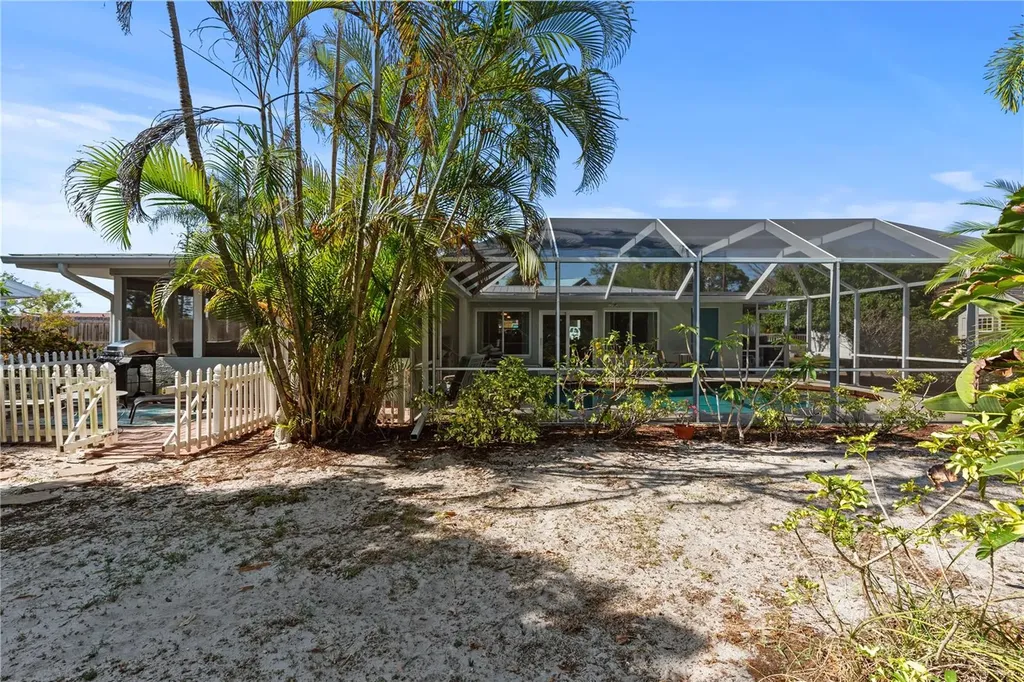 7860 Holiday Drive Sarasota FL 34231
