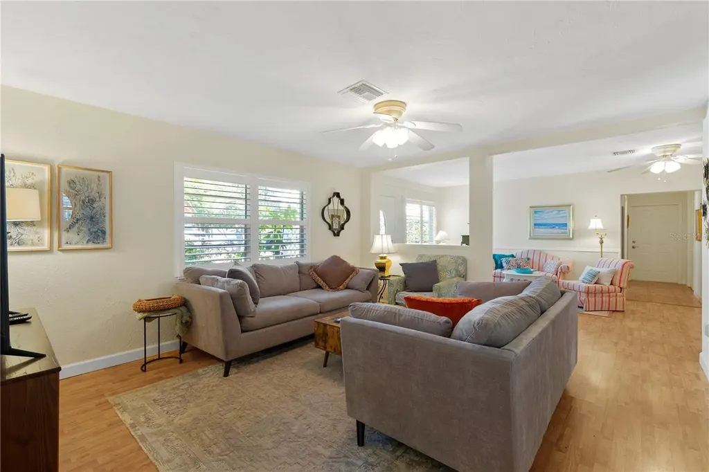 7860 Holiday Drive Sarasota FL 34231