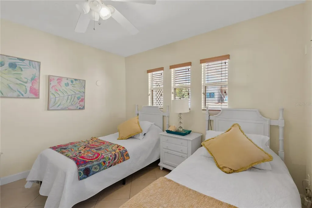 7860 Holiday Drive Sarasota FL 34231