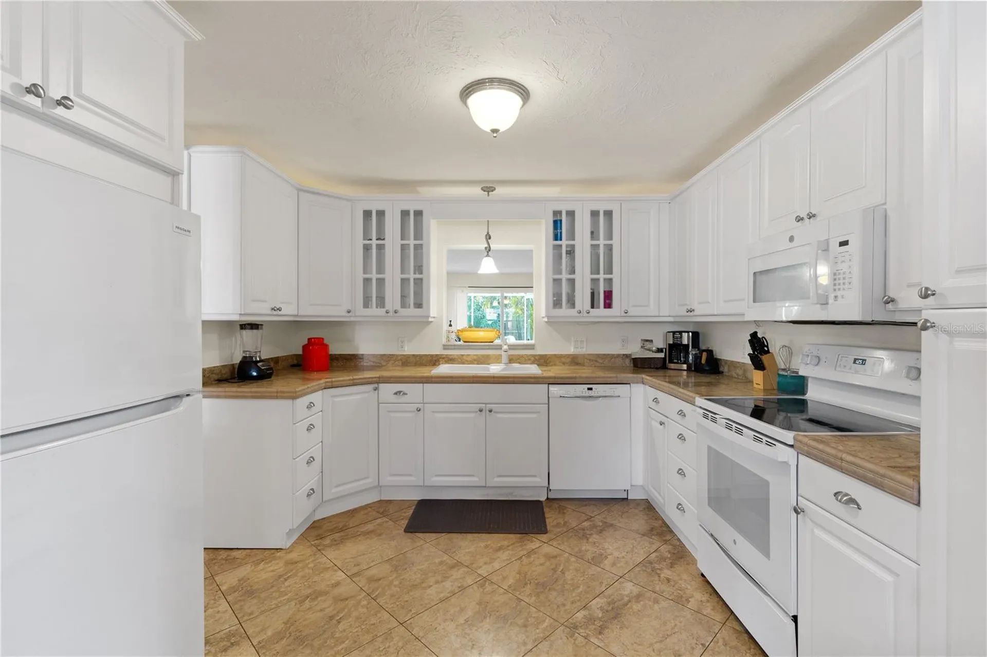7860 Holiday Drive Sarasota FL 34231