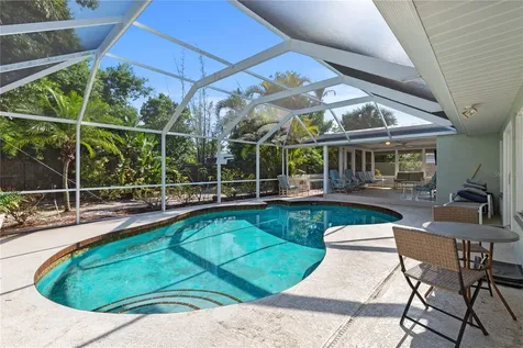 7860 Holiday Drive Sarasota FL 34231