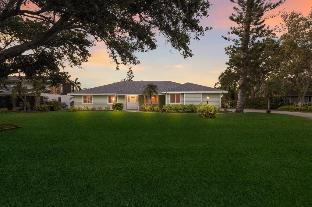 1411 70th Street NW Bradenton FL 34209