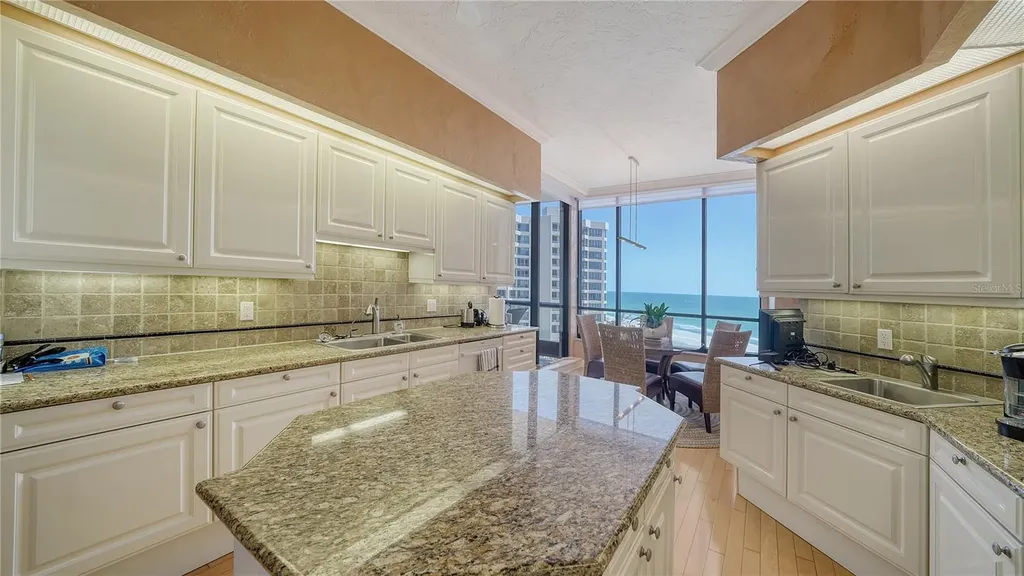 1241 Gulf Of Mexico Drive Longboat Key FL 34228
