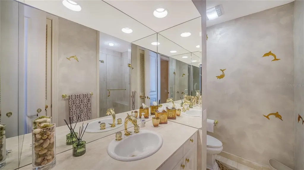 1241 Gulf Of Mexico Drive Longboat Key FL 34228