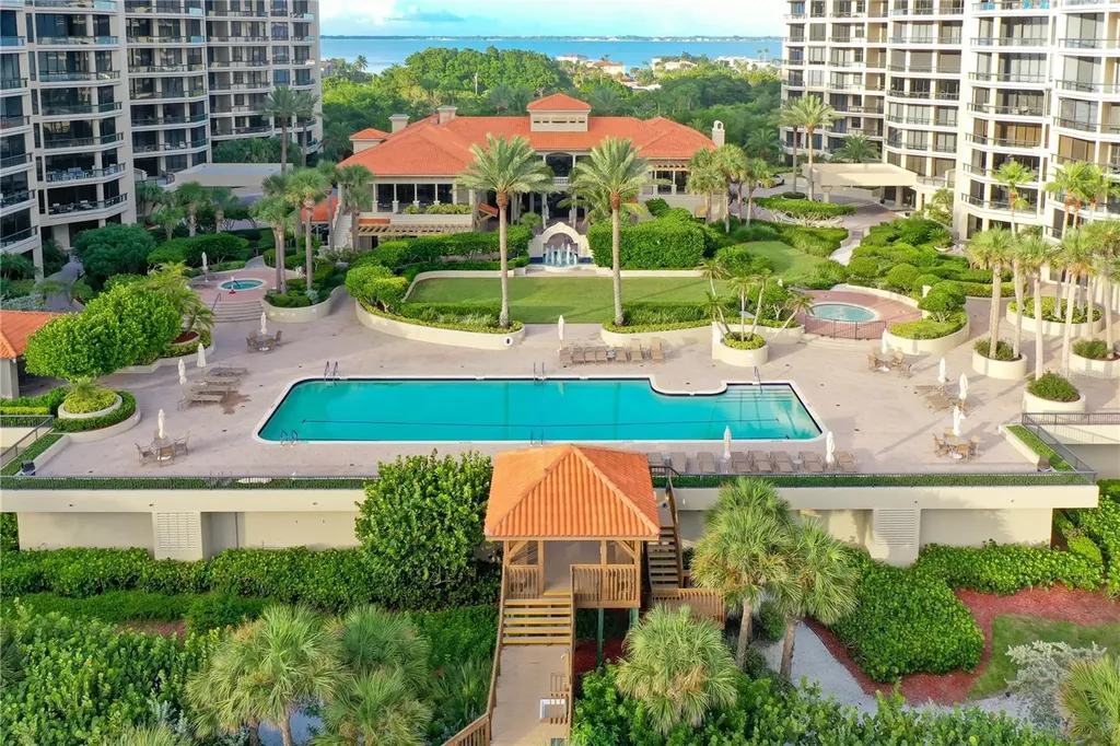 1241 Gulf Of Mexico Drive Longboat Key FL 34228