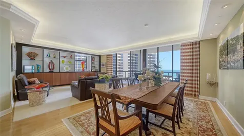 1241 Gulf Of Mexico Drive Longboat Key FL 34228