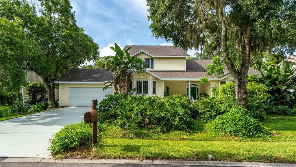4326 Brackenwood Court Sarasota FL 34232