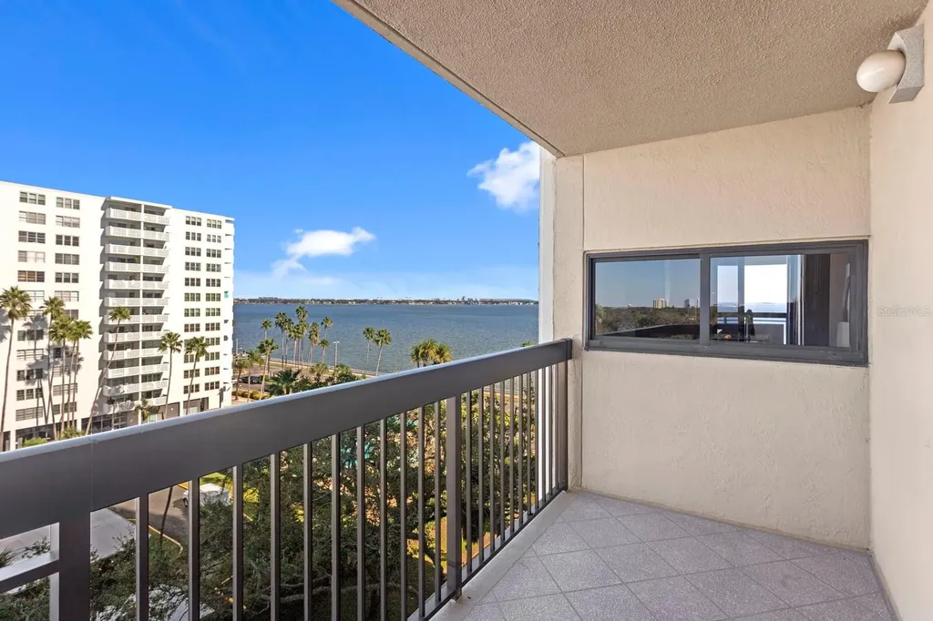 2413 Bayshore Boulevard Tampa FL 33629