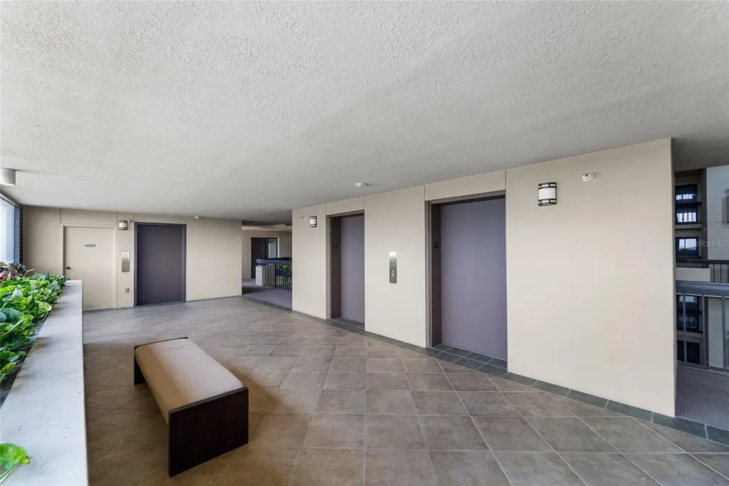 2413 Bayshore Boulevard Tampa FL 33629