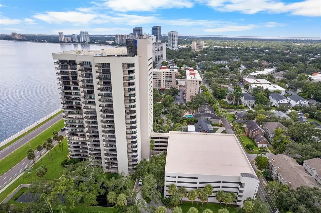 2413 Bayshore Boulevard Tampa FL 33629