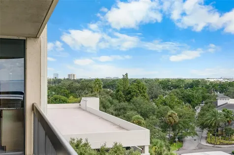 2413 Bayshore Boulevard Tampa FL 33629