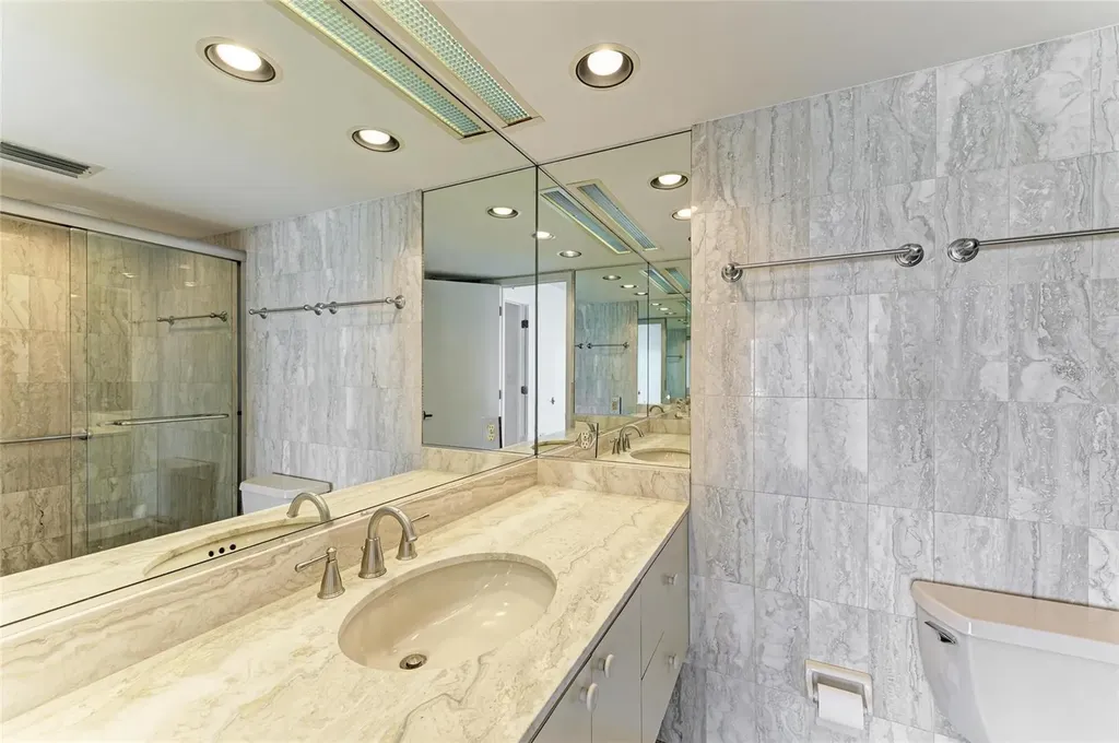 101 Benjamin Franklin Drive Sarasota FL 34236