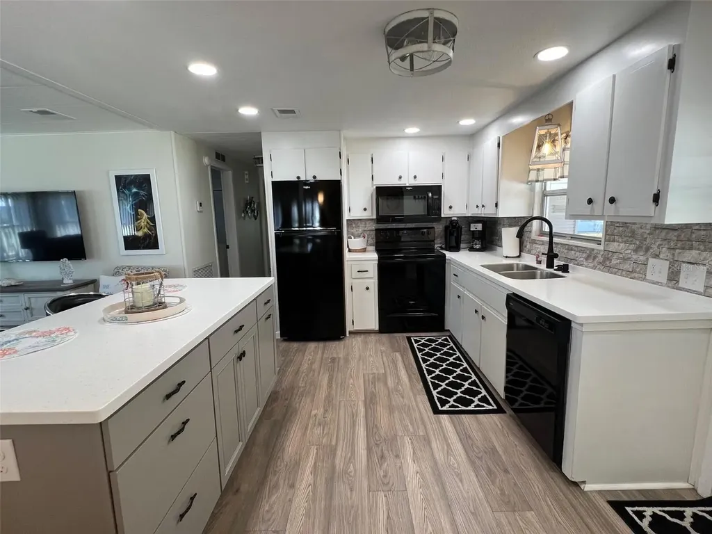 825 Coconut Palm Street Largo FL 33778