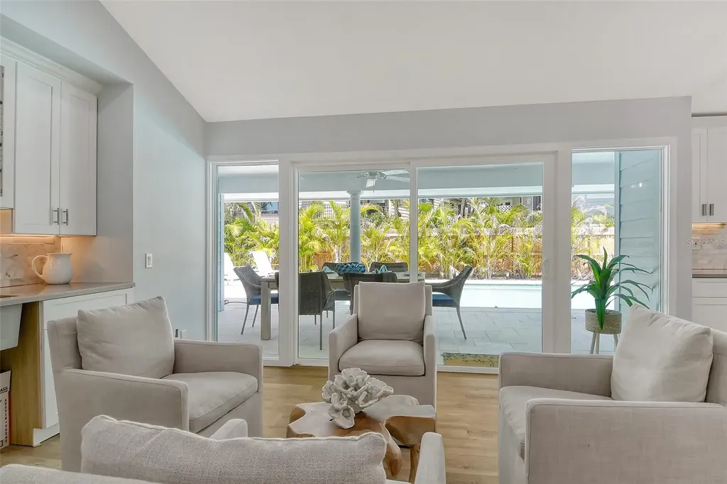 4852 Featherbed Lane Sarasota FL 34242