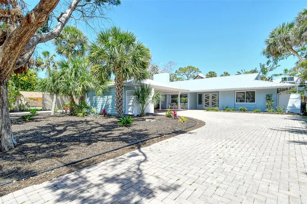 4852 Featherbed Lane Sarasota FL 34242