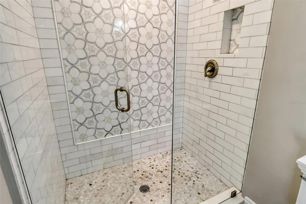 4852 Featherbed Lane Sarasota FL 34242
