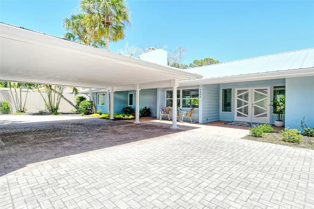 4852 Featherbed Lane Sarasota FL 34242