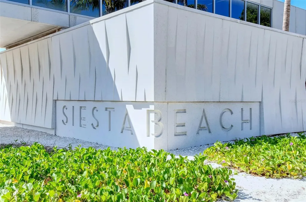 4852 Featherbed Lane Sarasota FL 34242