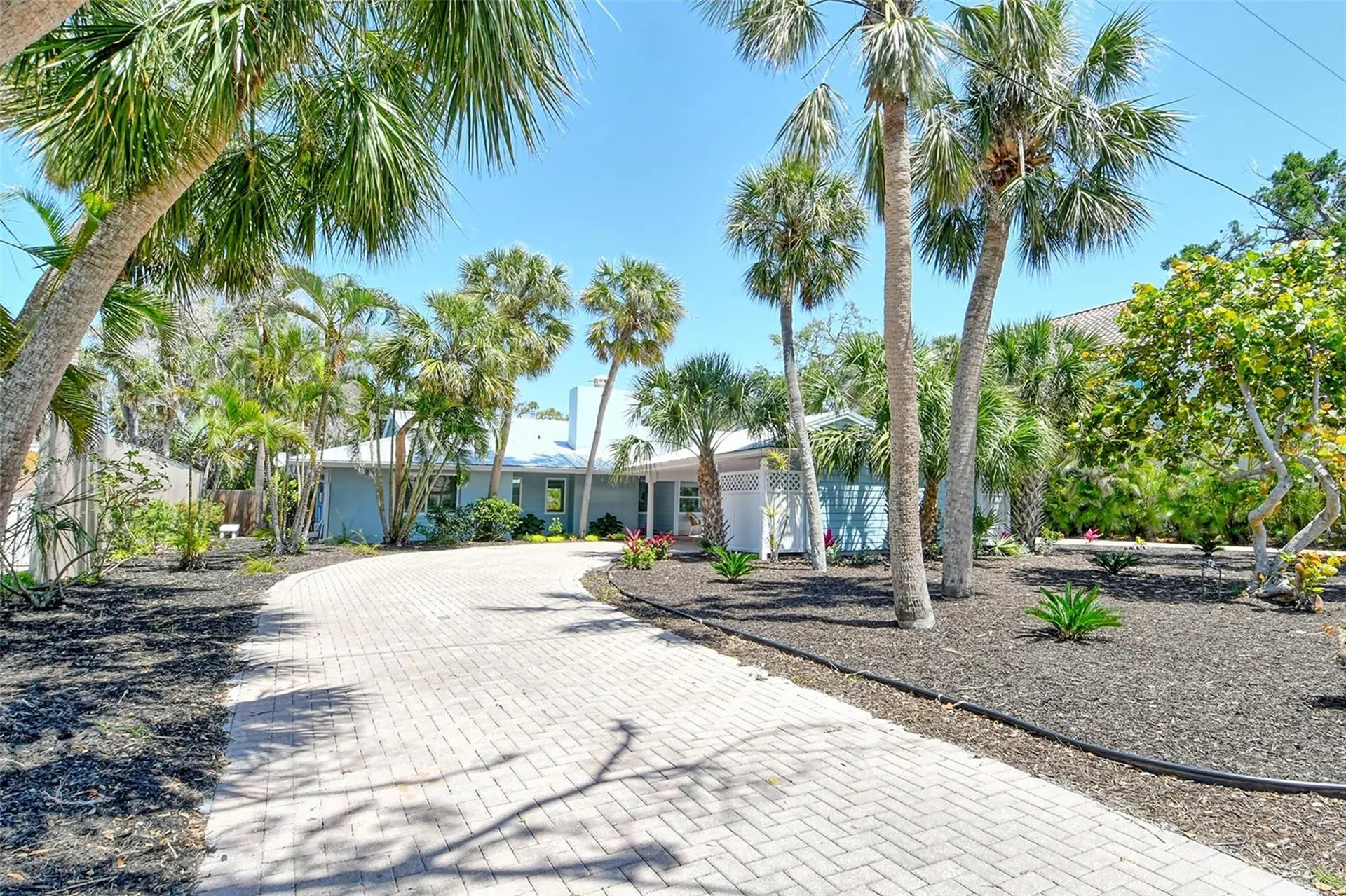 4852 Featherbed Lane Sarasota FL 34242