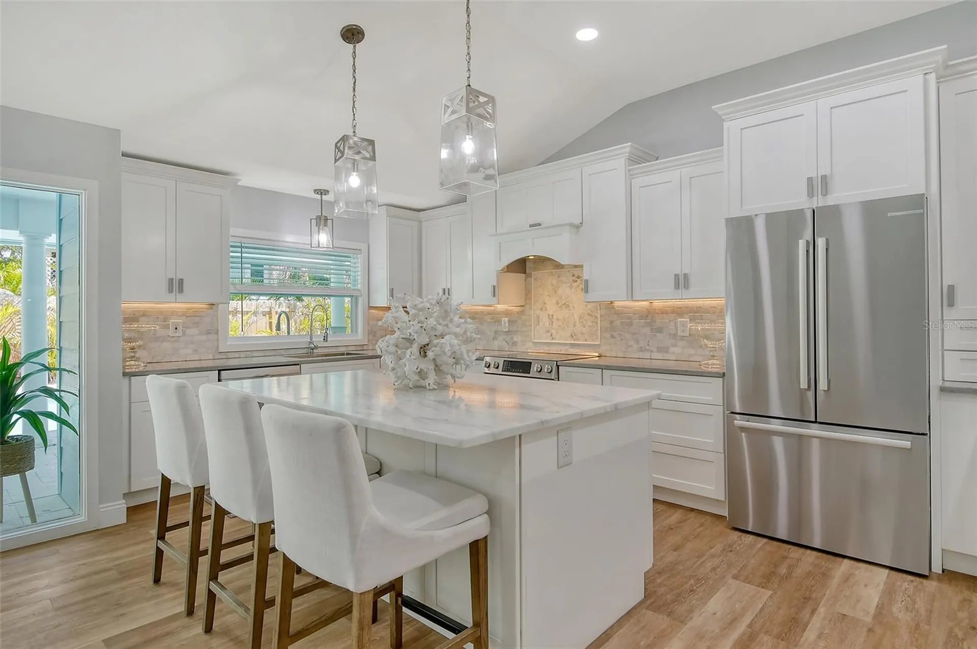 4852 Featherbed Lane Sarasota FL 34242