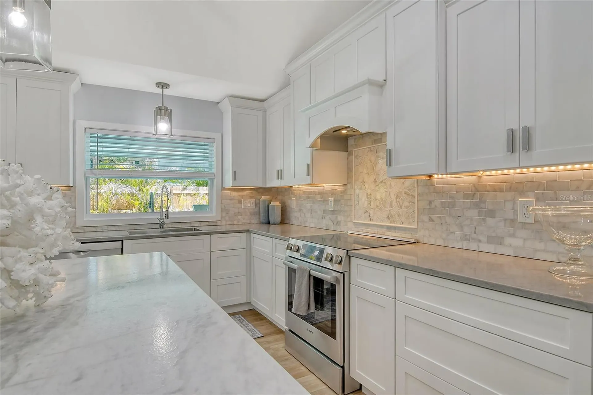 4852 Featherbed Lane Sarasota FL 34242