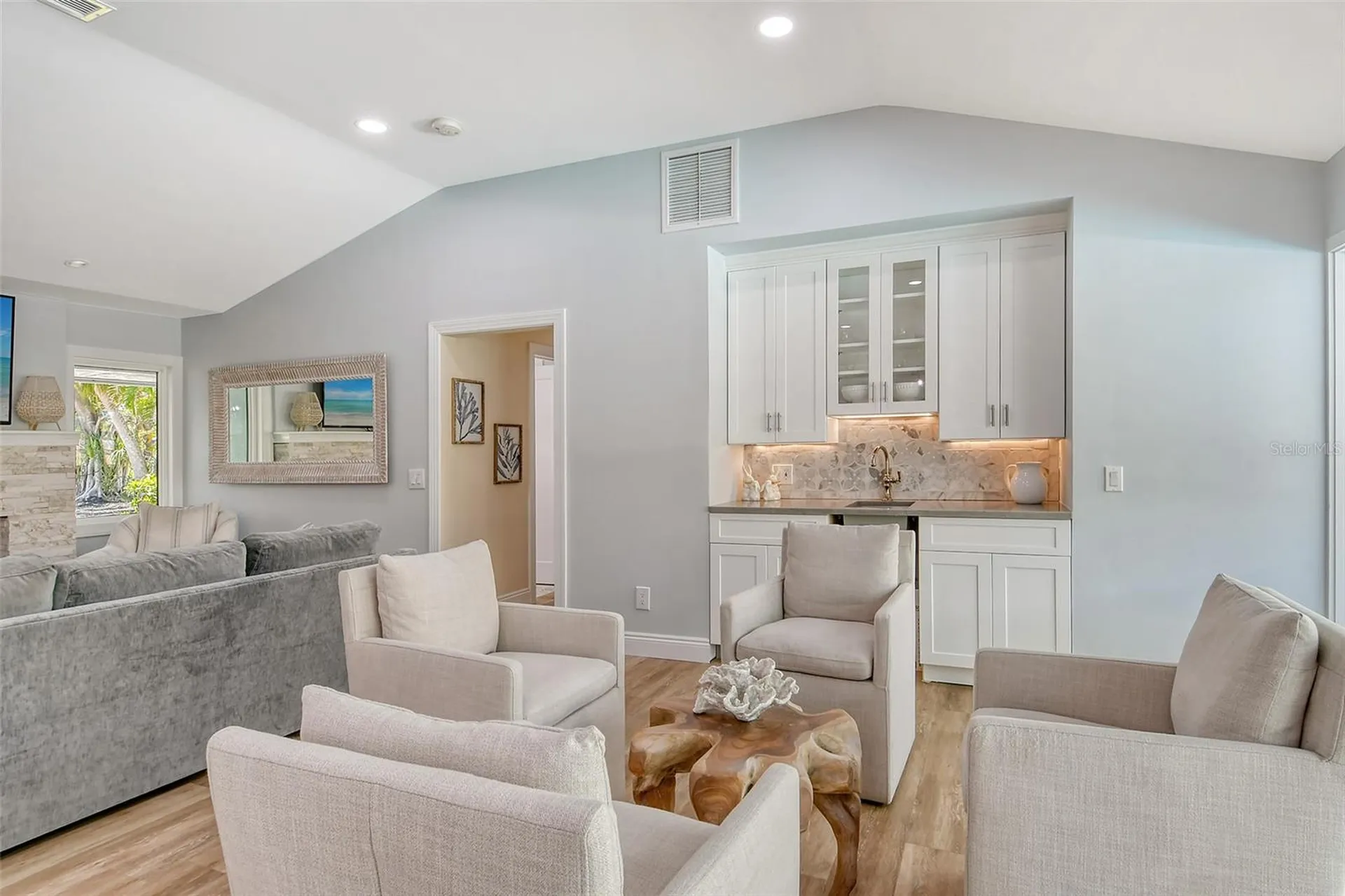 4852 Featherbed Lane Sarasota FL 34242