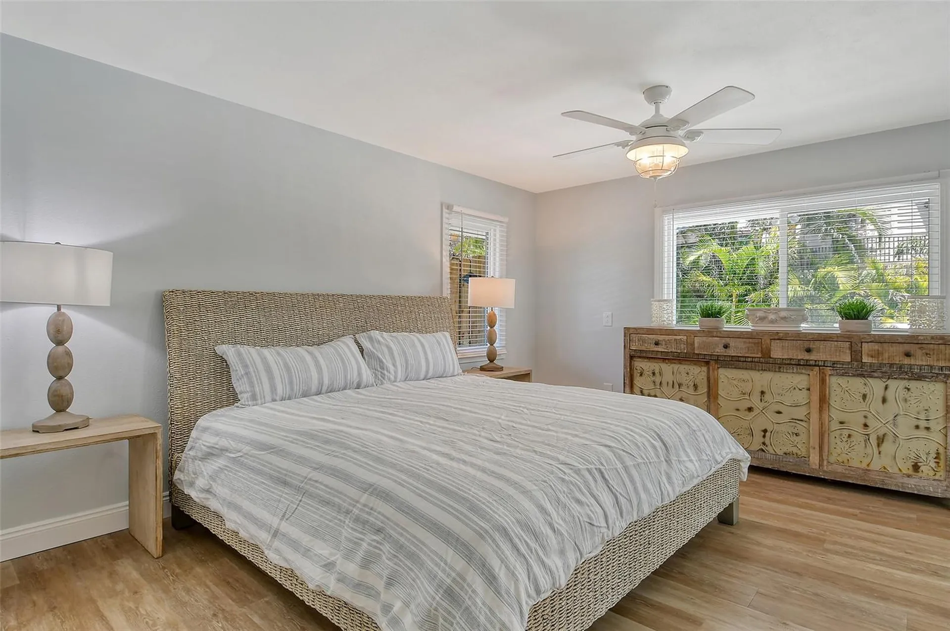 4852 Featherbed Lane Sarasota FL 34242