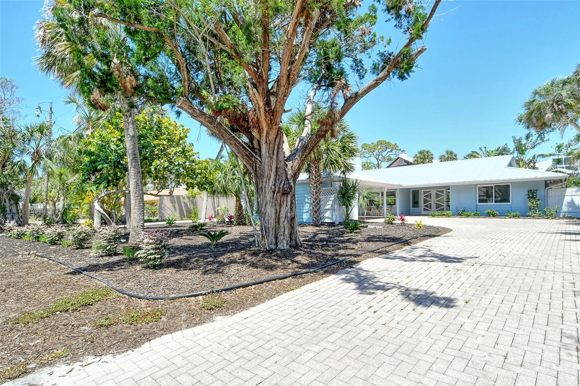 4852 Featherbed Lane Sarasota FL 34242