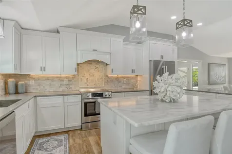 4852 Featherbed Lane Sarasota FL 34242