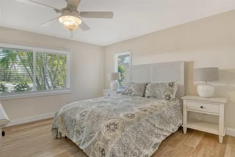 4852 Featherbed Lane Sarasota FL 34242