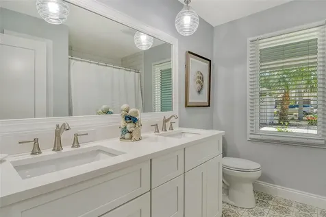 4852 Featherbed Lane Sarasota FL 34242