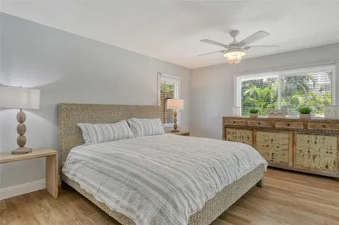 4852 Featherbed Lane Sarasota FL 34242
