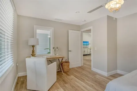 4852 Featherbed Lane Sarasota FL 34242