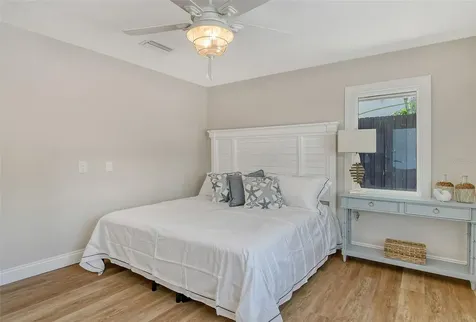 4852 Featherbed Lane Sarasota FL 34242