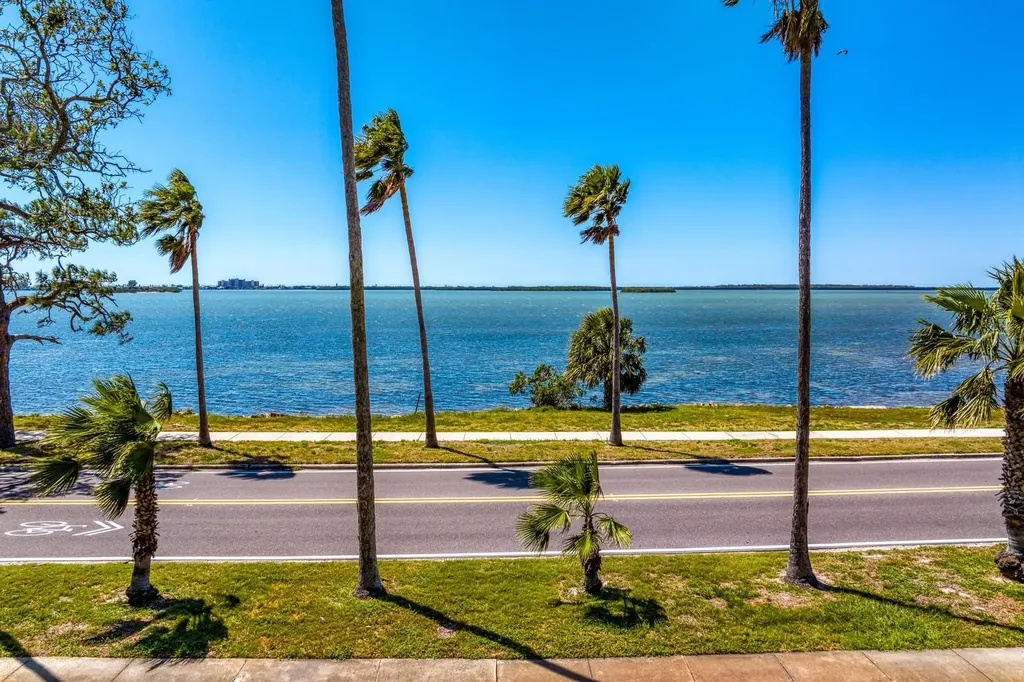 147 & 139 Edgewater Drive Dunedin FL 34698