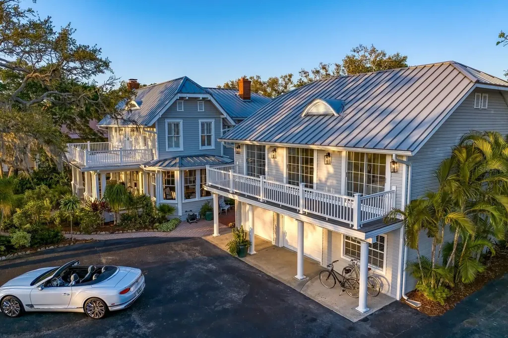 147 & 139 Edgewater Drive Dunedin FL 34698
