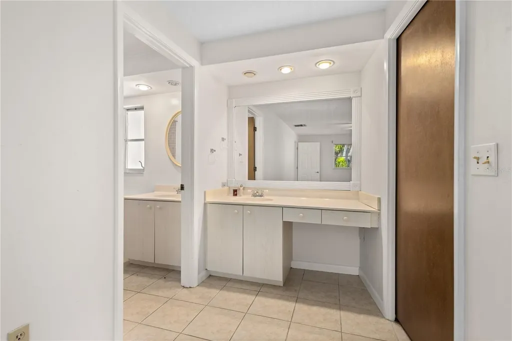 717 Treasure Boat Way Sarasota FL 34242