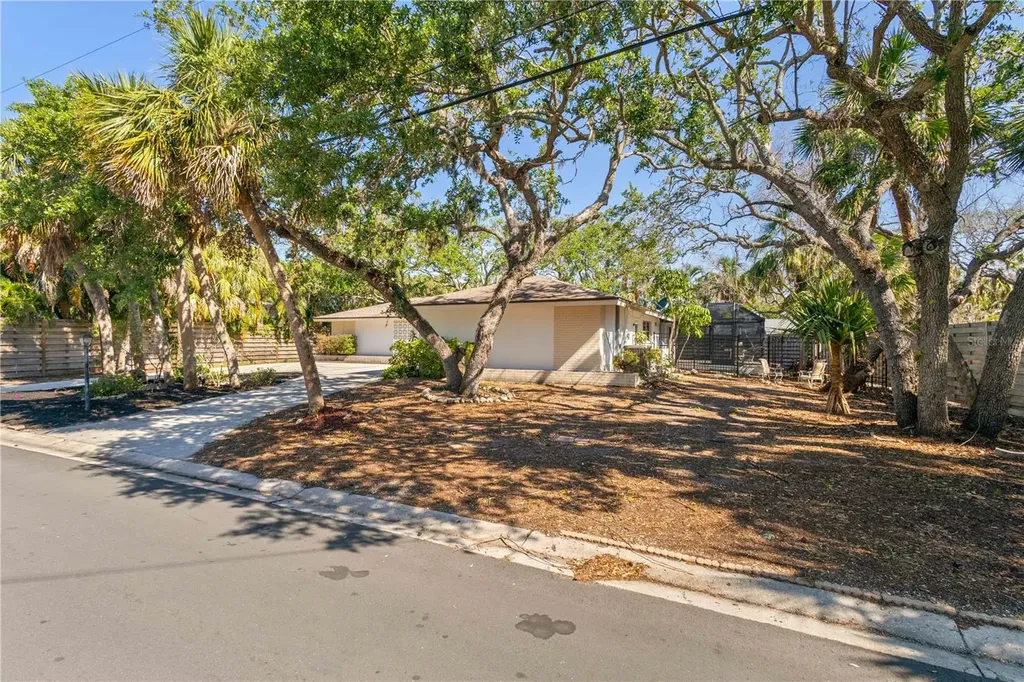 717 Treasure Boat Way Sarasota FL 34242