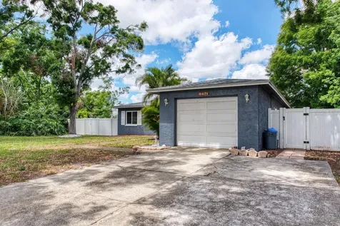 6471 Elmhurst Court Pinellas Park FL 33782