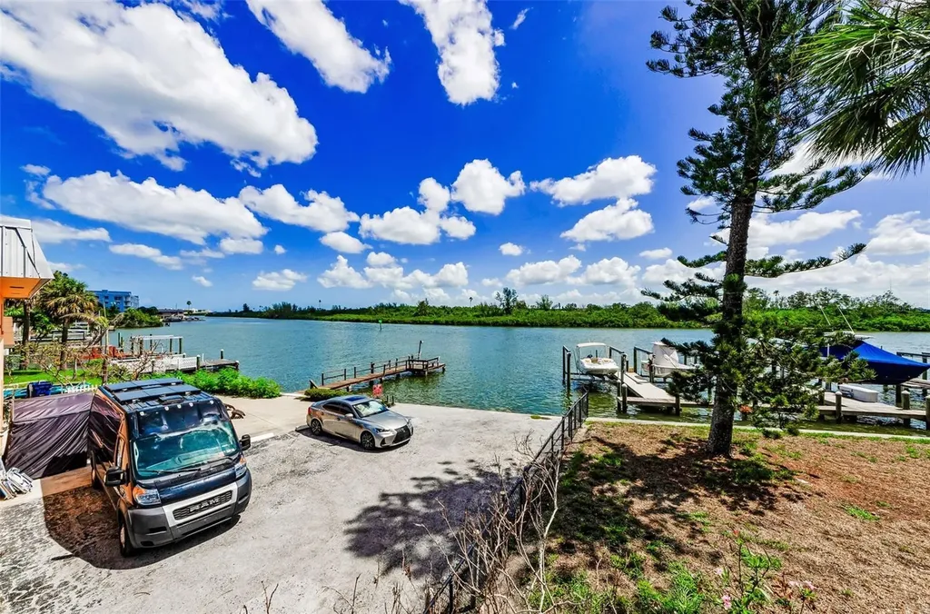 18201 Gulf Boulevard Redington Shores FL 33708