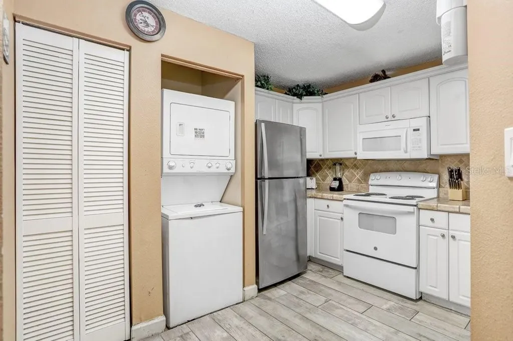 8838 Coral Palms Court Kissimmee FL 34747