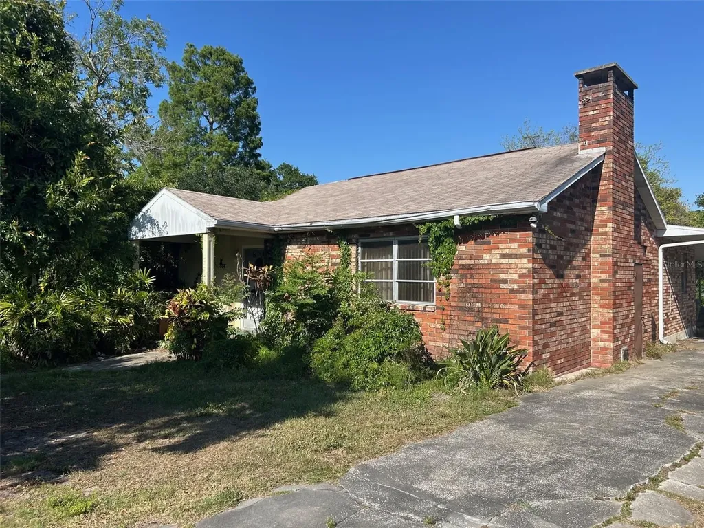 504 S 12th Street Leesburg FL 34748