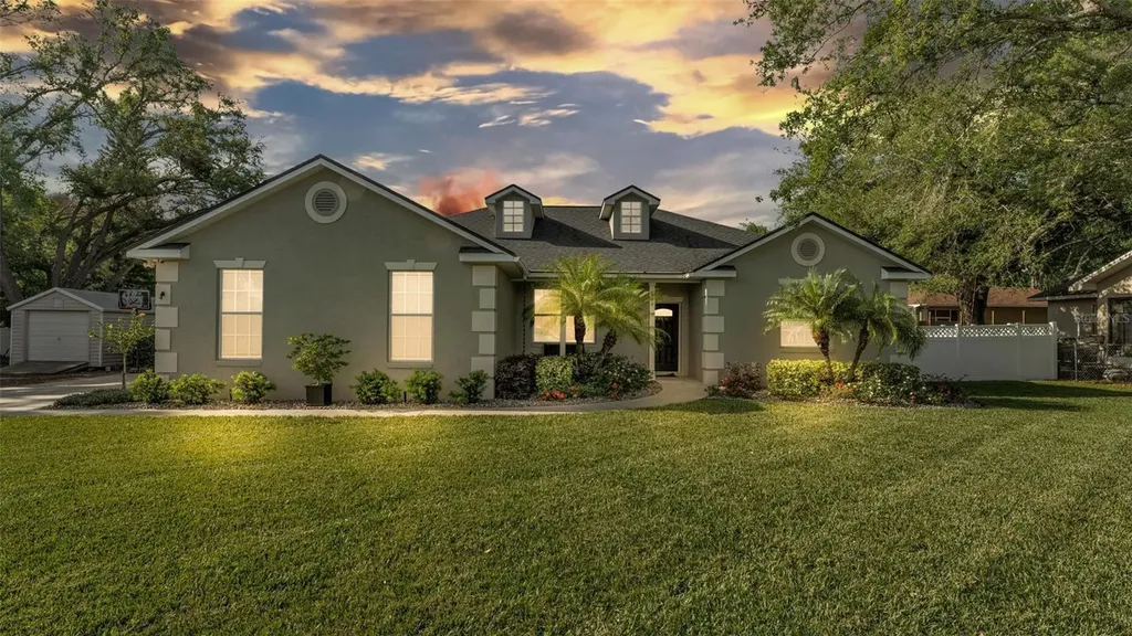 660 W Cummings Street Lake Alfred FL 33850